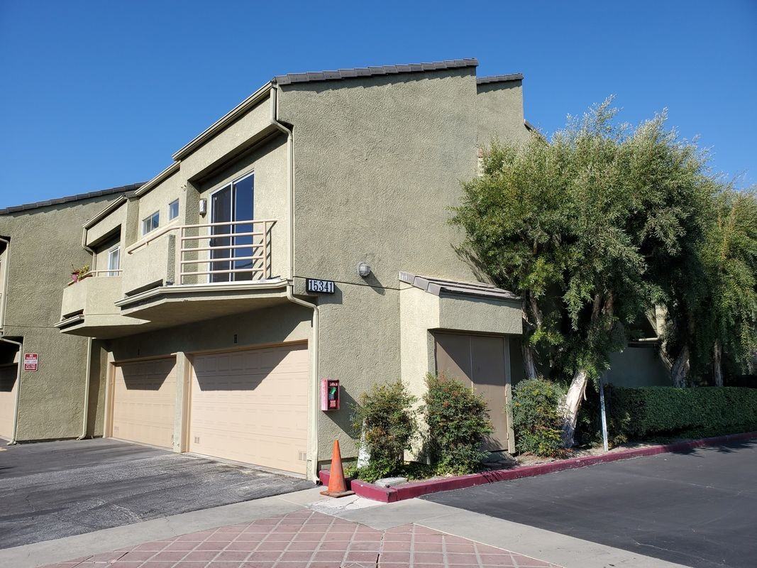 15341 Hunsaker Ave ##H - Photo 3 of 23