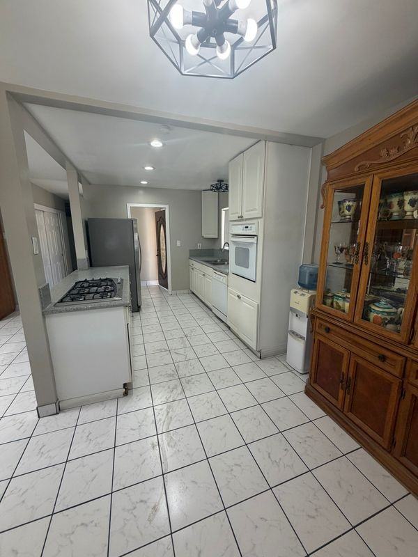 644 Farview St - Photo 5 of 13