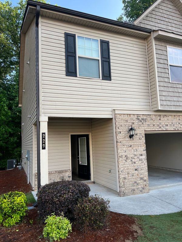 229 Turtle Creek Dr - Photo 2 of 13