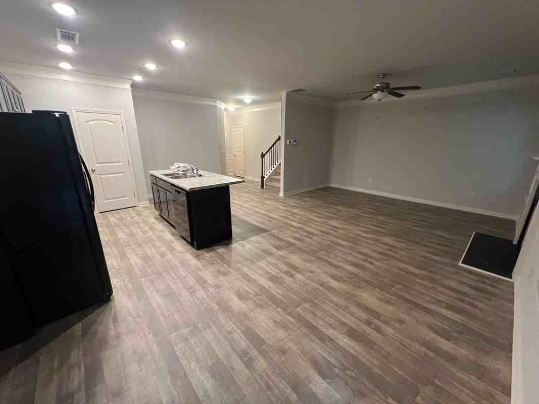 229 Turtle Creek Dr - Photo 5 of 13