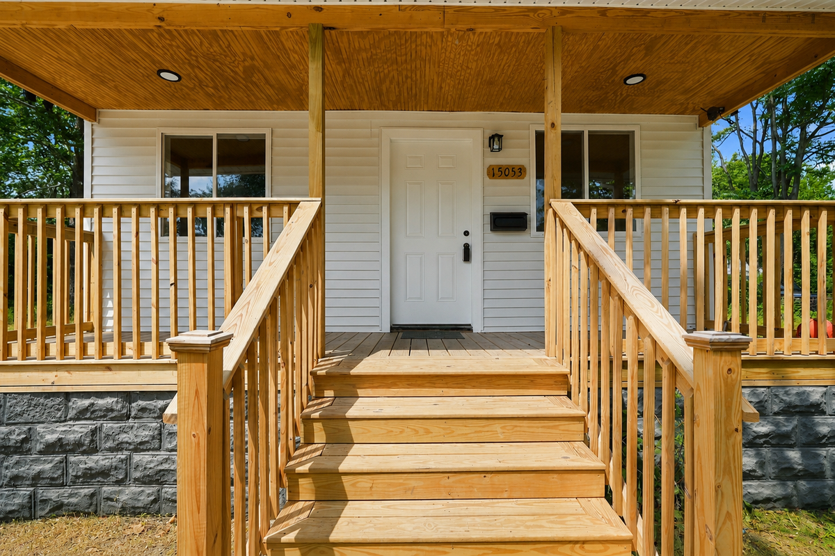 15053 Spring Garden St - Photo 2 of 15