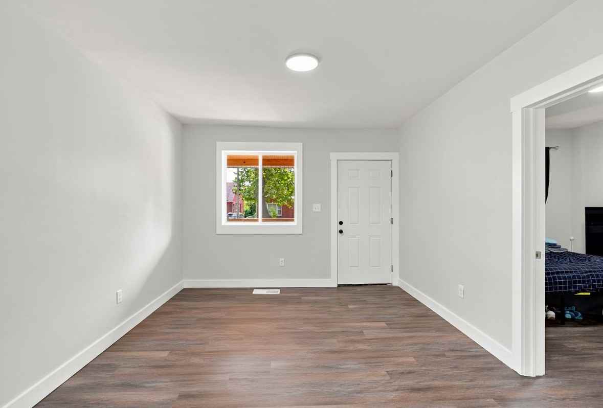 15053 Spring Garden St - Photo 3 of 15