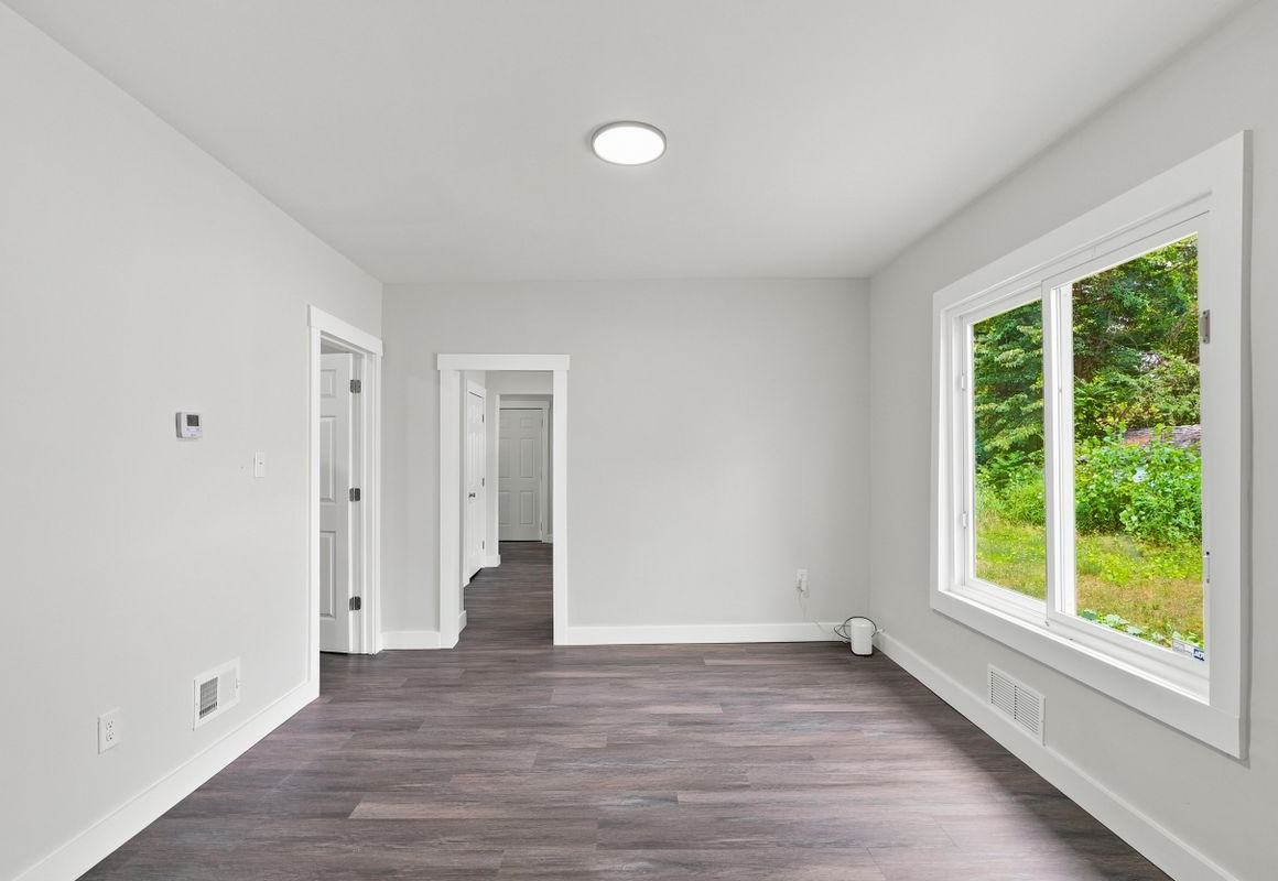 15053 Spring Garden St - Photo 5 of 15