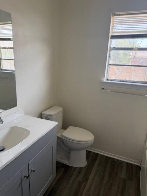 305 E Eggleston St - Photo 5 of 20