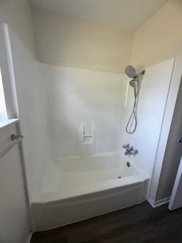 305 E Eggleston St - Photo 6 of 20
