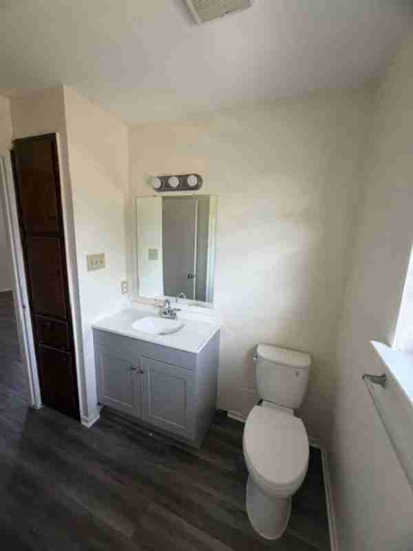 305 E Eggleston St - Photo 7 of 20