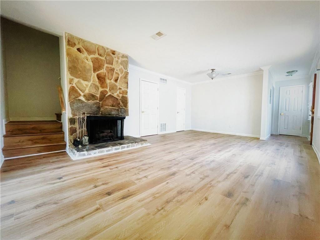 1330 Ridgecrest Ln Se - Photo 6 of 17