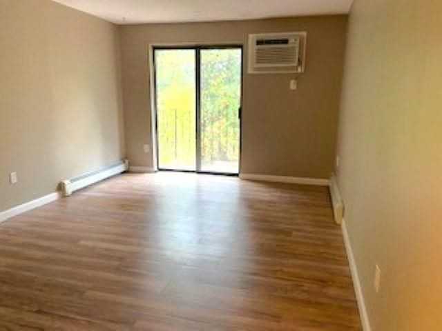 1375 Bodwell Rd ##28 - Photo 4 of 7