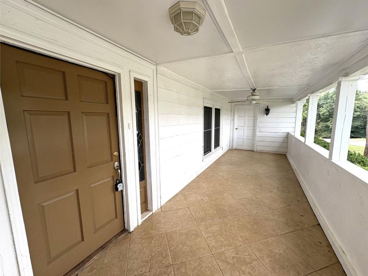 599 Gordon St - Photo 6 of 27