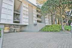 Modern Peninsula Living Across from Carlmont Village - Photo 1 of 1