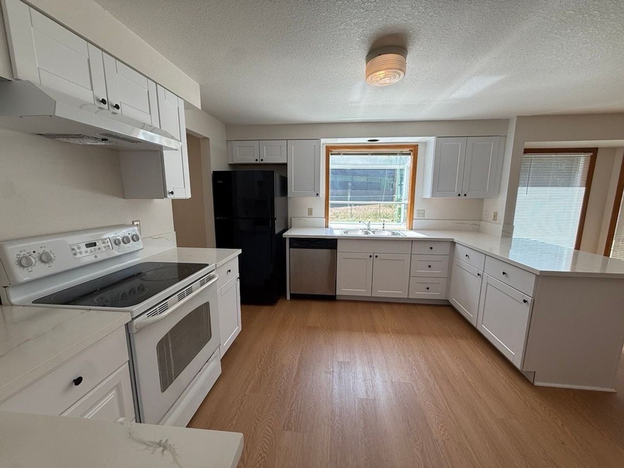17040 Sw Cambridge Dr - Photo 5 of 14