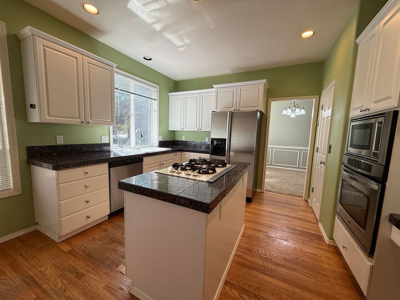 12540 Nw Brimpton Ct - Photo 5 of 25