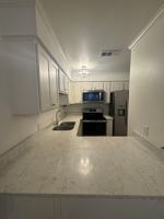 featured image of 408 408 - 419 East Gaston Street