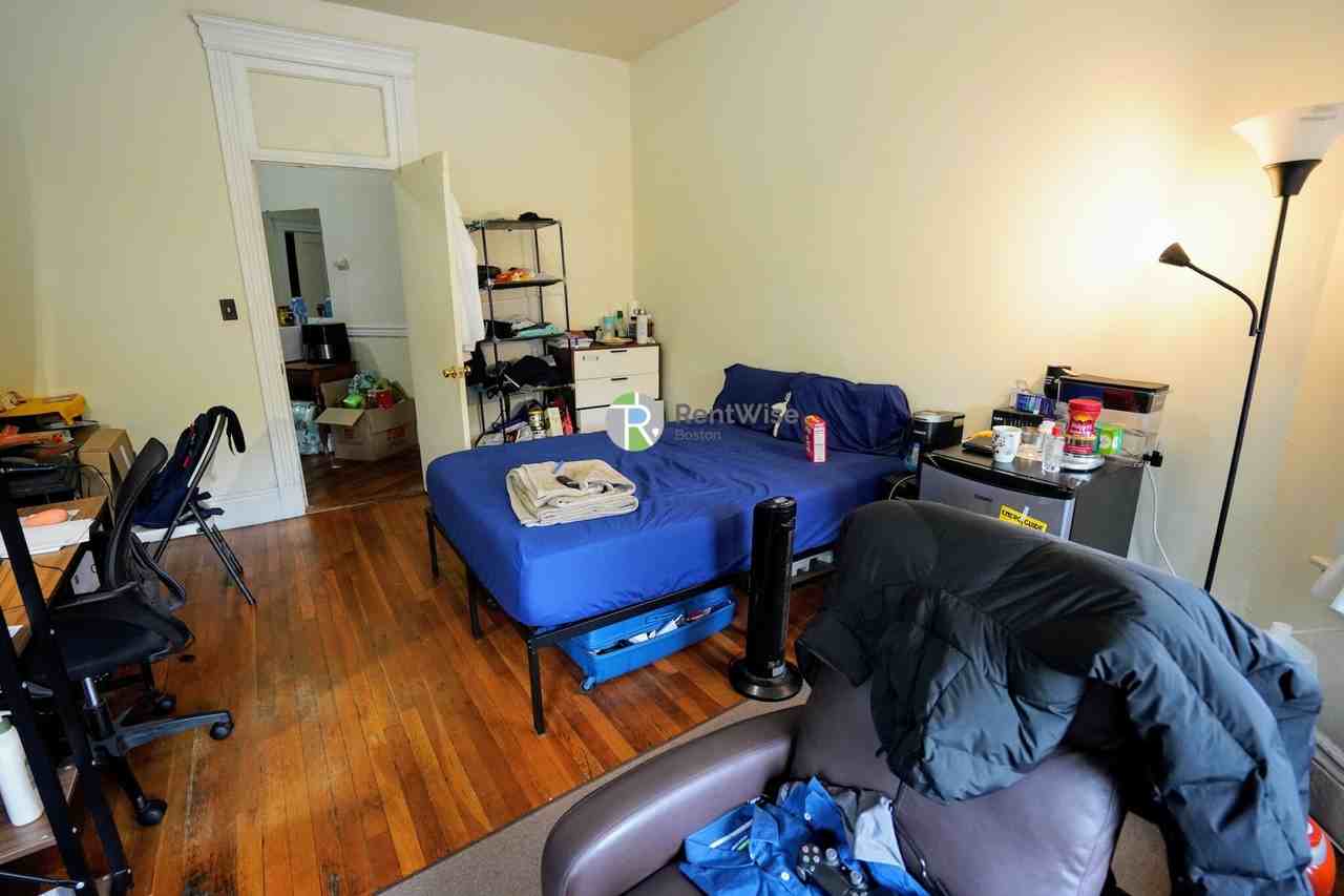 1350 Commonwealth Ave #4 - Photo 2 of 16
