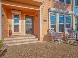featured image of 8316 Seawall Blvd #5