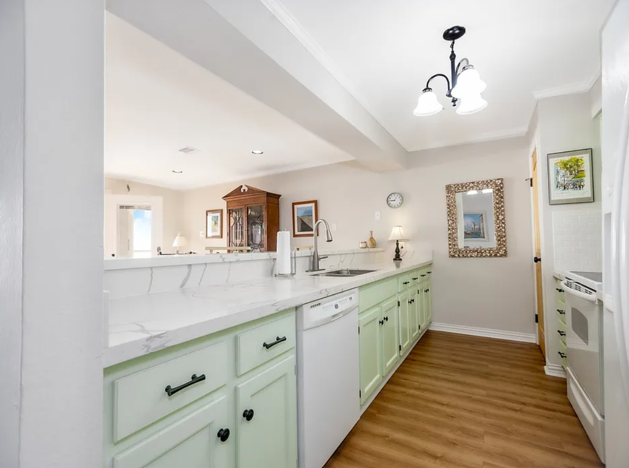 8316 Seawall Blvd #5 - Photo 7 of 28