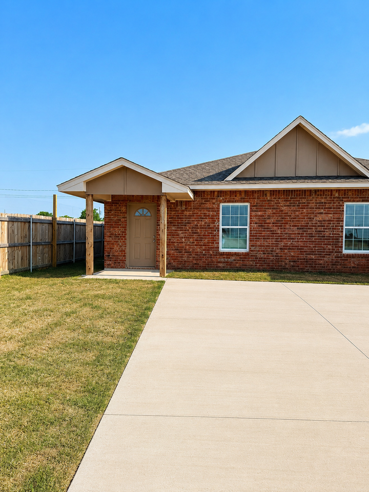 1413 Sw Bishop Rd - Photo 2 of 11