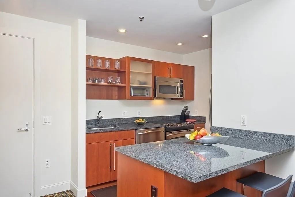 17 Otis St #503 - Photo 5 of 26