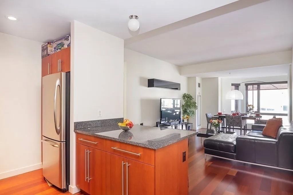 17 Otis St #503 - Photo 6 of 26