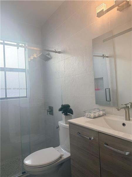 10057 Nw 88th Ter - Photo 3 of 16