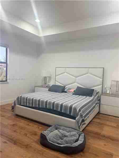 10057 Nw 88th Ter - Photo 5 of 16