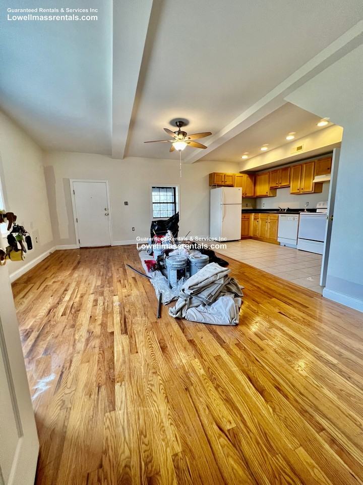 89 Aiken St #2
