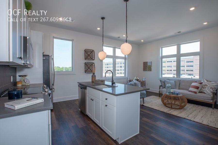 The Porter - 2940 W. Thompson Street - Photo 3 of 29