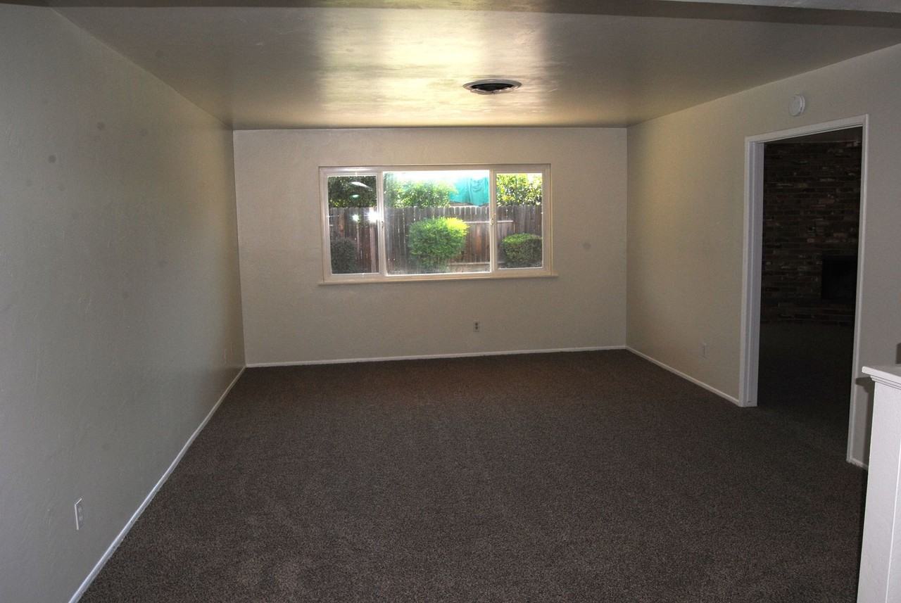500 Plato Ct - Photo 2 of 17