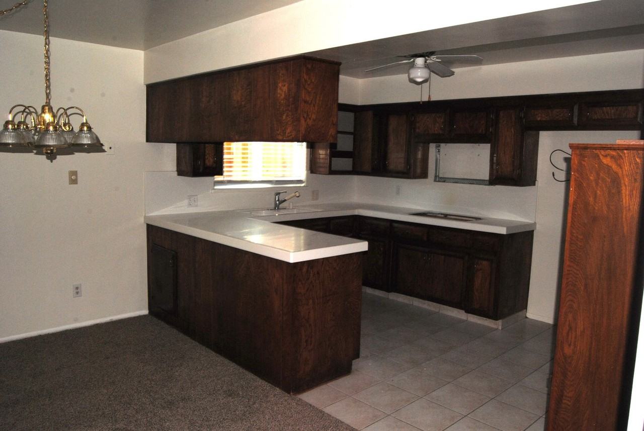 500 Plato Ct - Photo 4 of 17