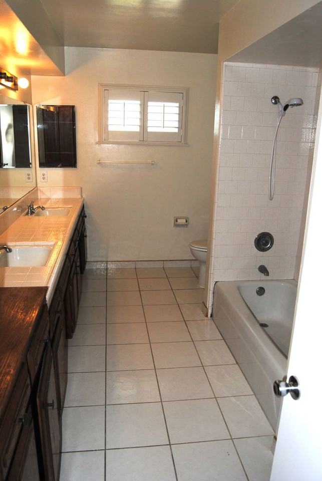 500 Plato Ct - Photo 6 of 17