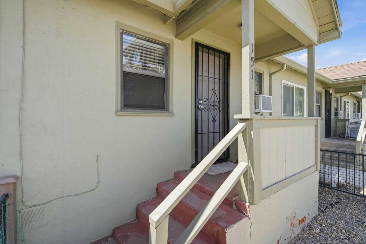 155 S Washington Ave #151 - Photo 7 of 32