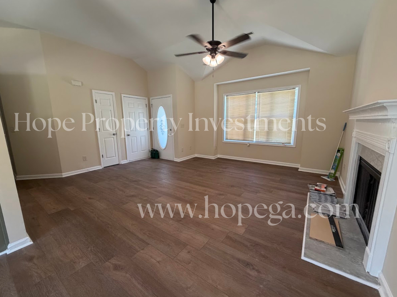 105 Margaret Way - Photo 2 of 19