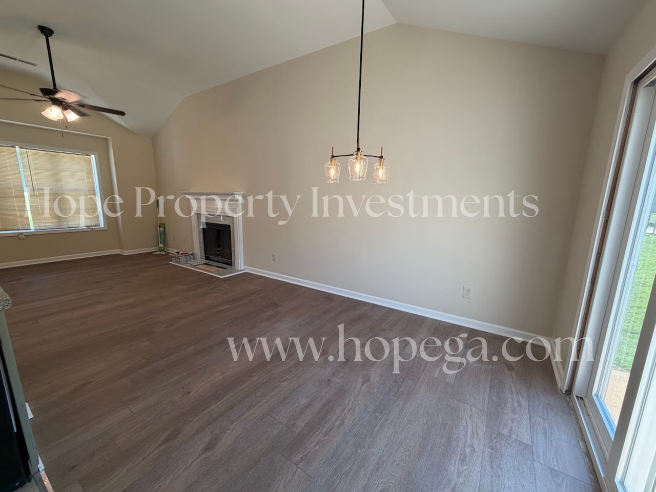 105 Margaret Way - Photo 3 of 19