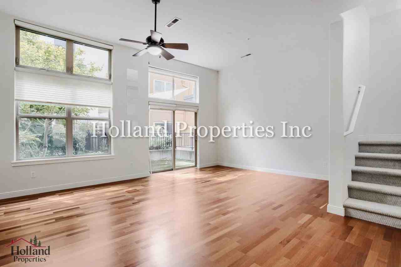 6267 Ne Carillion Dr #104 - Photo 6 of 23