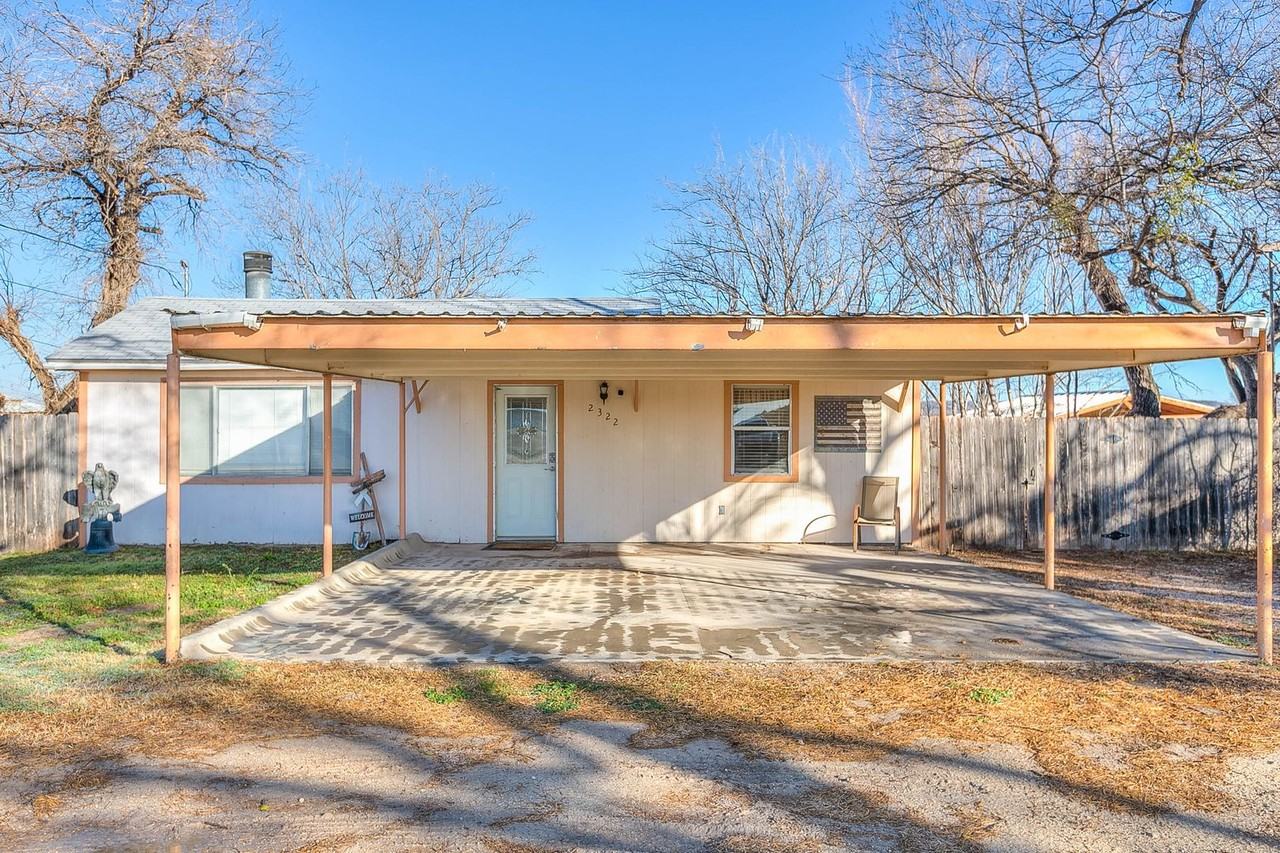 2322 Fishermans Rd - Photo 4 of 36