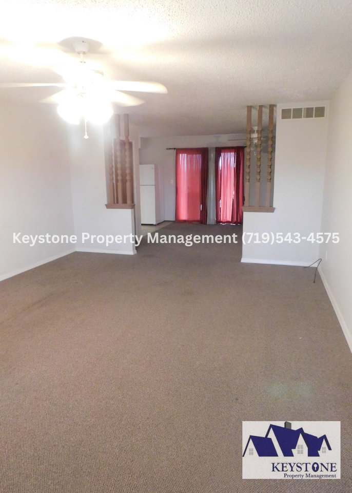 879 S Bellflower Dr - Photo 2 of 16