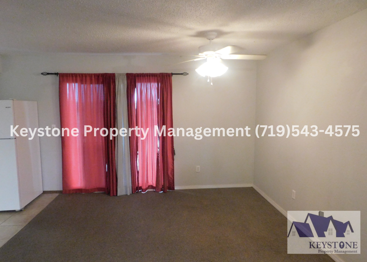 879 S Bellflower Dr - Photo 3 of 16