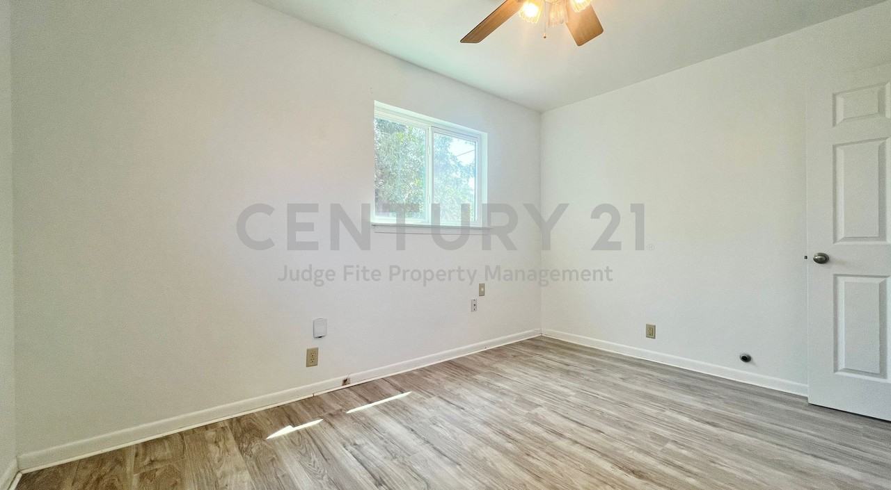 5429 Farnsworth Ave - Photo 7 of 15