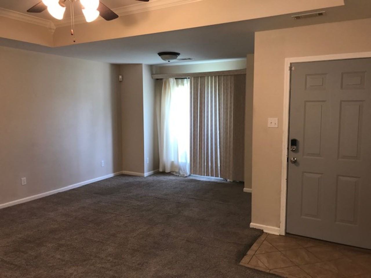 107 Franklin St - Photo 6 of 24