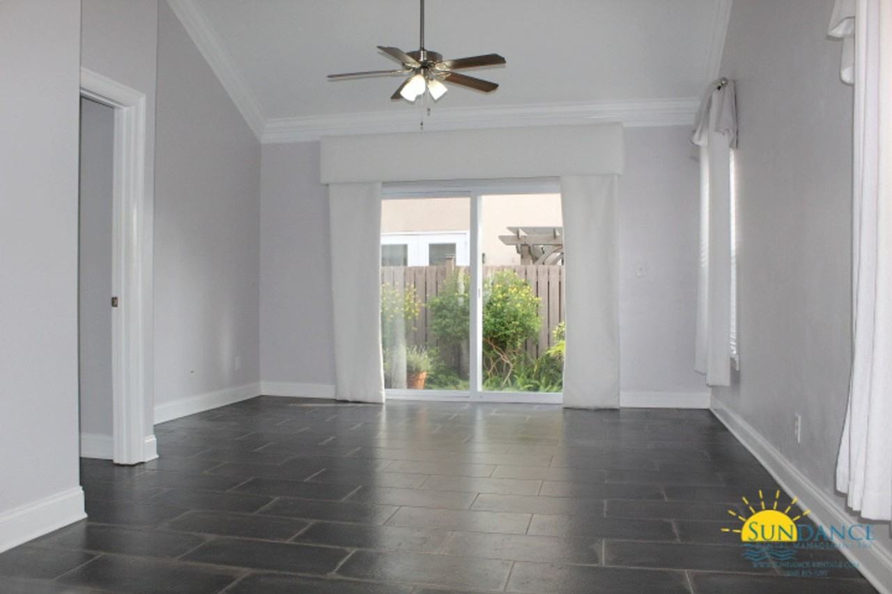 223 Inverrary Dr - Photo 3 of 19