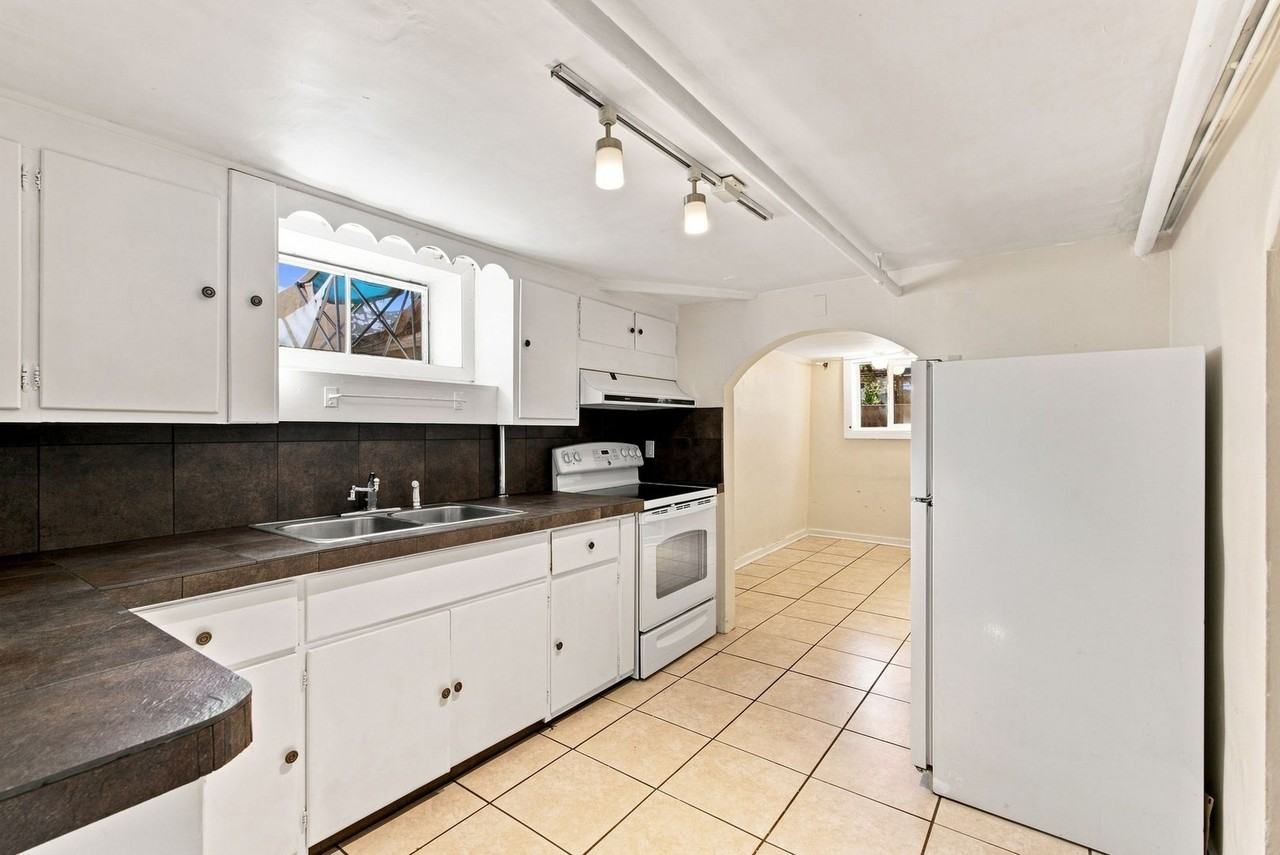 3140B Sheridan Blvd - Photo 5 of 27