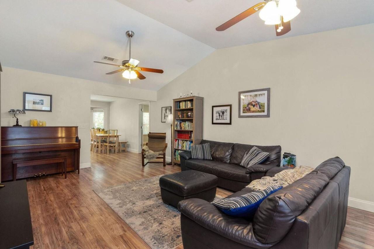 511 Oak Ave - Photo 5 of 32