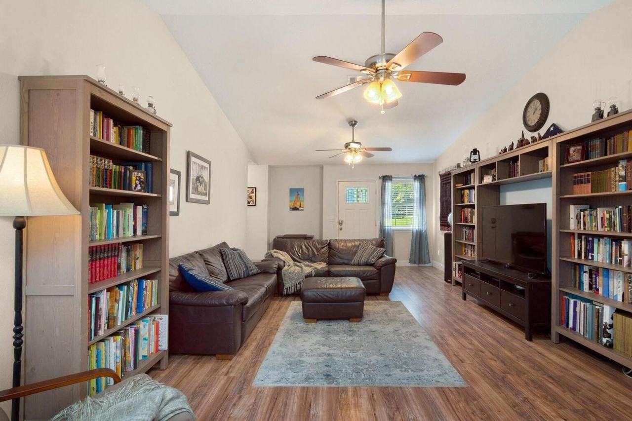 511 Oak Ave - Photo 6 of 32