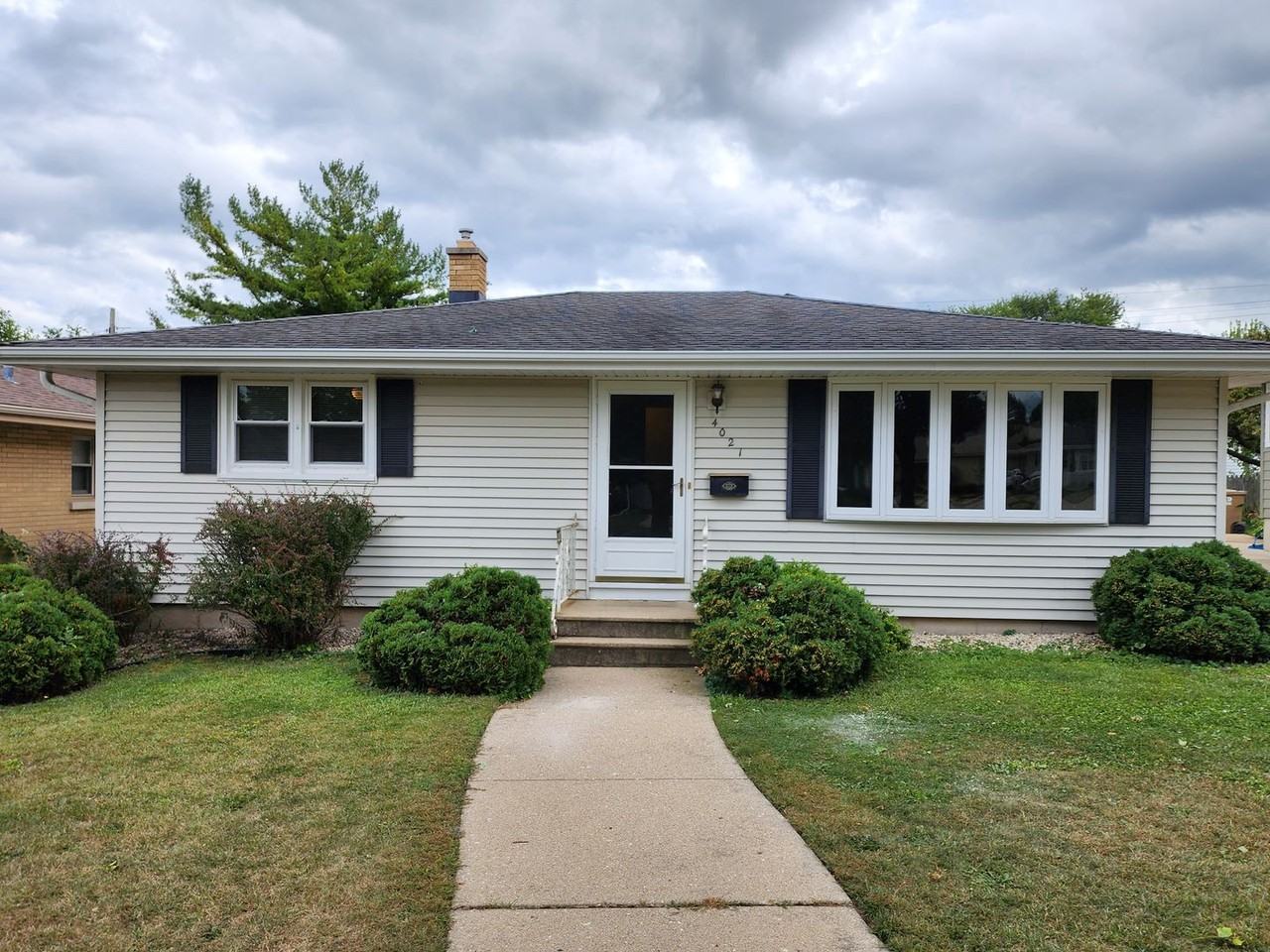 4021 Harding Rd - Photo 3 of 32