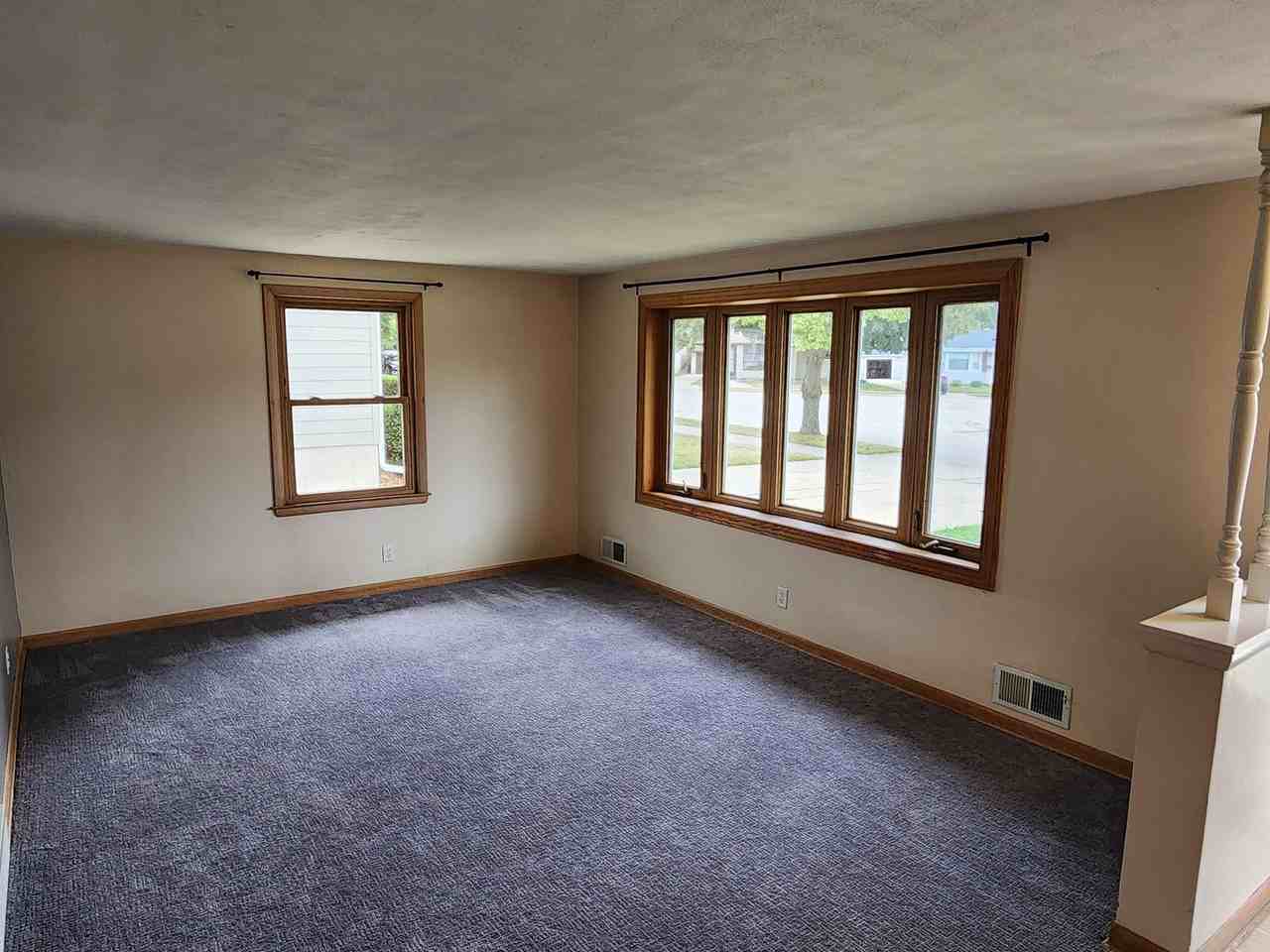 4021 Harding Rd - Photo 4 of 32