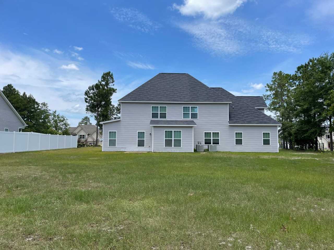 96 Castlebay Dr - Photo 2 of 27