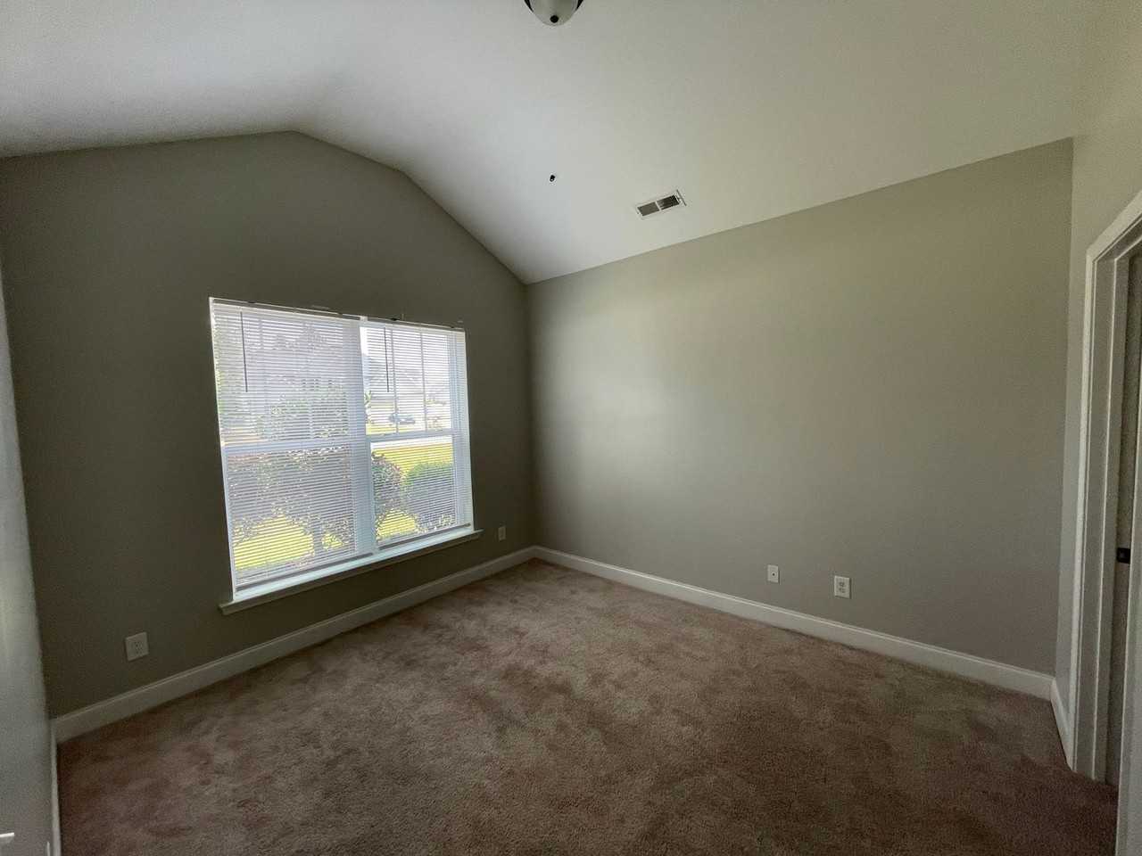 96 Castlebay Dr - Photo 5 of 27