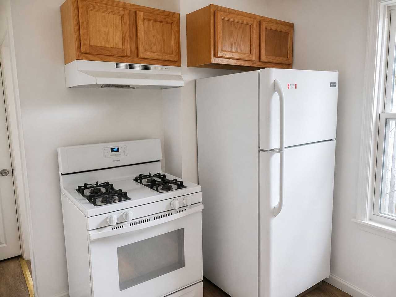 302 Porter St - Photo 5 of 12
