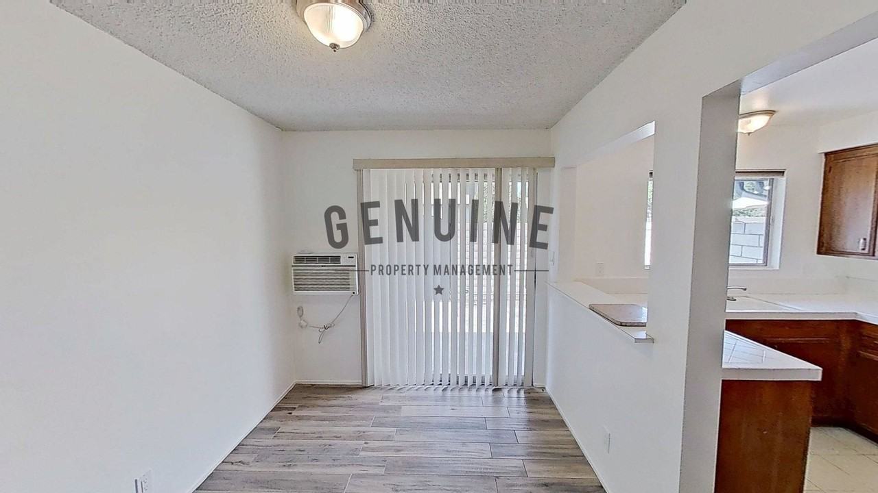1107 W Memory Ln - Photo 6 of 43