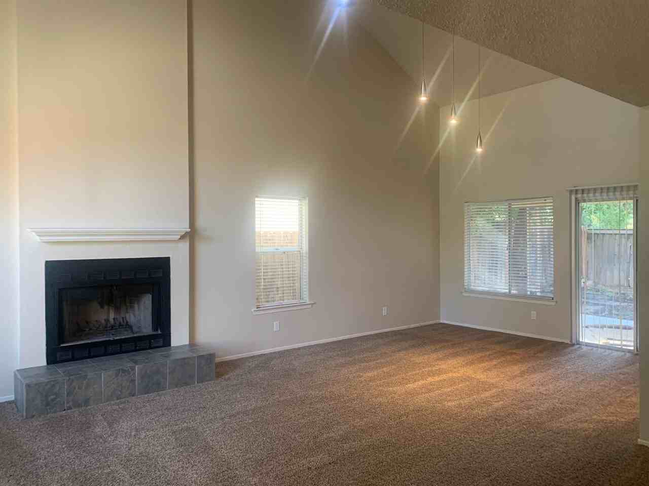 1703 E Eclipse Ave - Photo 5 of 27